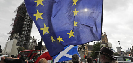 EU-Unterstützer vor dem Parlament in London (30.9.2020)
