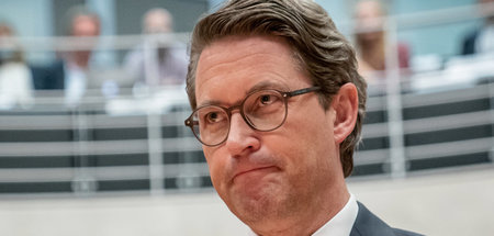 Weiß von nichts: Andreas Scheuer (CSU) nahm am Donnerstag im Unt... Weiß von nichts: Andreas Scheuer (CSU) nahm am Donnerstag im Unt...