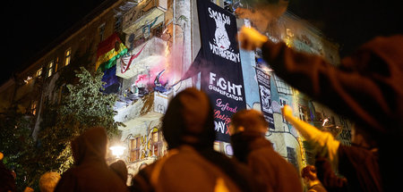 Kämpferische Stimmung bei der Demonstration am Samstag abend Kämpferische Stimmung bei der Demonstration am Samstag abend