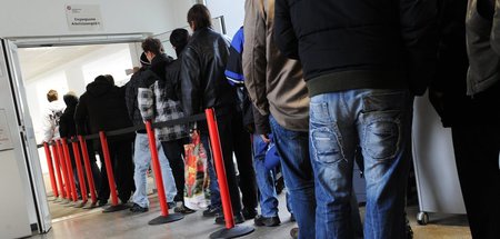 Arbeitssuchenden aus EU-Ländern wird es immer schwerer gemacht, ... Arbeitssuchenden aus EU-Ländern wird es immer schwerer gemacht, ...