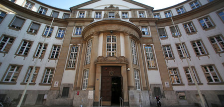 Vor dem Landgericht Frankfurt am Main musste Thiele seine erste ...