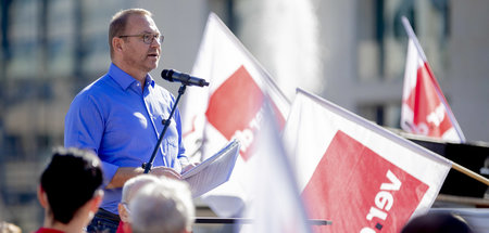 Kündigt bereits vor Beginn der dritten und entscheidenden Tarifr...