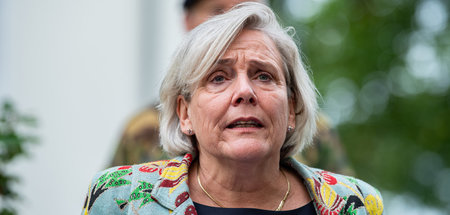 Verteidigungsministerin Ank Bijleveld-Schouten bei einem Besuch ...