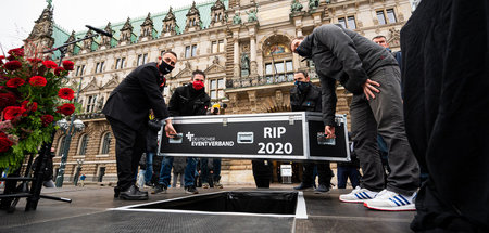 Offen für linke Politik? »Trauermarsch« von Vertretern der Kultu...