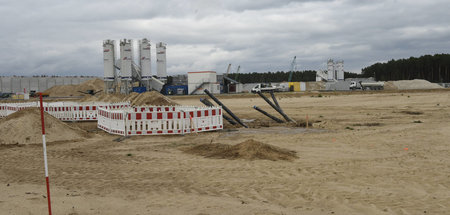 Ohne das feuchte Nass kann selbst Tesla nicht an seiner »Gigafac...