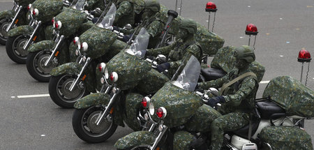 Immer gegen Beijing: Taiwanesische Spezialeinheit bei einem Umzu...