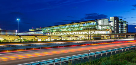 Hier fliegt man nicht nur in den Urlaub: Der Flughafen Leipzig-H...