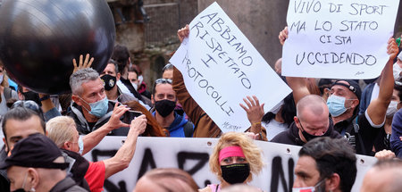 »Ich lebe vom Sport, aber der Staat tötet mich gerade«: Protest ...