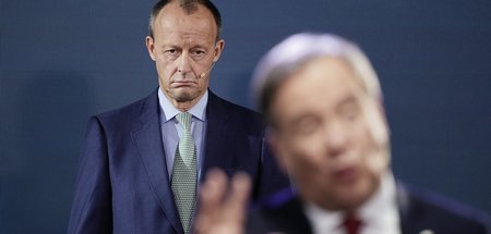 Das Establishment am Auspuff riechen lassen: Friedrich Merz bela...