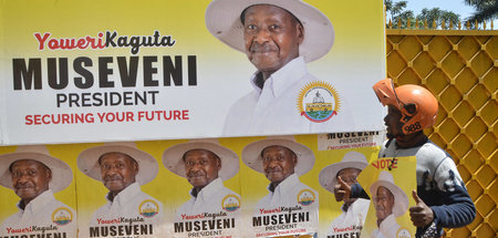 »Sicherung Ihrer Zukunft«: Yoweri Museveni setzt auf das Verspre...