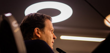 »Jetzt nicht der absolute Fachmann«: Oliver Bierhoff hält zum Os...