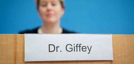 Bürgerliches Aushängeschild: Ihren Doktortitel will Bundesfamili...