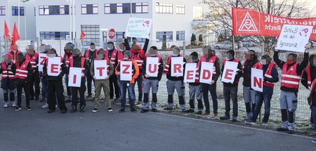 Klare Botschaft: Beschäftigte in Brehna fordern Bereitschaft für...