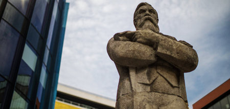 Friedrich-Engels-Statue in Manchester, Großbritannien, eingeweih... Friedrich-Engels-Statue in Manchester, Großbritannien, eingeweih...