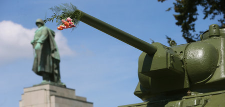 Sowjetisches Ehrenmal im Berliner Tiergarten