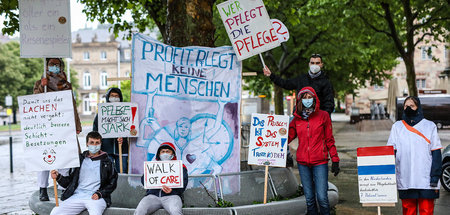 Protest von Pflegekräften in Stuttgart gegen schlechte Arbeitsbe...