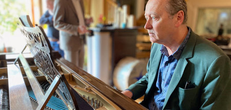 Schreibt Songs, die Evergreens sein sollten: Philippe Auclair