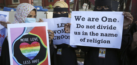 Musliminnen demonstrieren in Bengaluru gegen das Antikonversions...