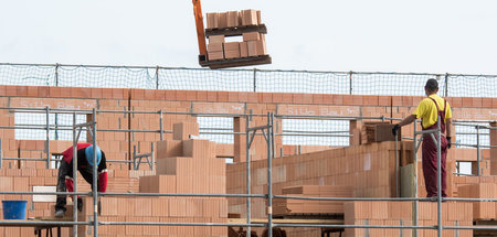 Beschäftigte sollen durch die 2018 geänderte Entsenderichtlinie ...