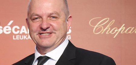 Charles Smethurst hat mit seinem Schwindelkonzern GPG rund eine ... Charles Smethurst hat mit seinem Schwindelkonzern GPG rund eine ...