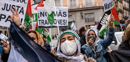 Sahrauis demonstrieren am Donnerstag vor dem spanischen Außenmin...