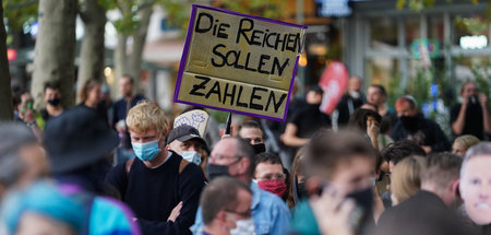 Proteste im Rahmen der Demo »Wer hat, der gibt«