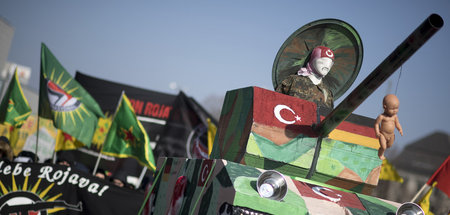 Demonstration gegen die deutsch-türkische Rüstungszusammenarbeit...