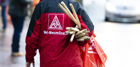In der aktuellen Tarifrunde werden Metaller oft ihre Protestuten...