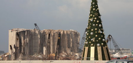 Weihnachtsbaum in Beirut mit Namen von Opfern der Explosion (22....