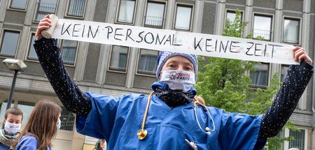 Protestaktion gegen Pflegenotstand am 12. Mai 2020 in Berlin