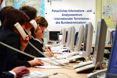 Zumindest beim Bundeskriminalamt werden immerzu neue Stellen ges...