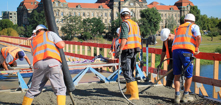 Arbeiten an der Dresdener Carolabrücke – »Re: Wege aus dem Sanie... Arbeiten an der Dresdener Carolabrücke – »Re: Wege aus dem Sanie...