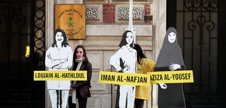 Solidaritätsaktion mit saudischen Frauenrechtsaktivistinnen am F... Solidaritätsaktion mit saudischen Frauenrechtsaktivistinnen am F...