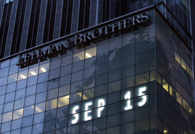 Dämmerung in New York: Werbewand an der Zentrale von Lehman Brot... Dämmerung in New York: Werbewand an der Zentrale von Lehman Brot...