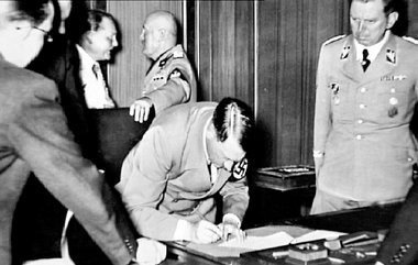 Unterzeichnung des Münchner Abkommens: »Hitlers Ultimatum«