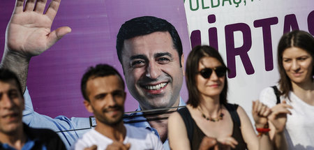 Inhaftiert und mit Terrorvorwürfen ausgeschaltet: HDP-Präsidents...