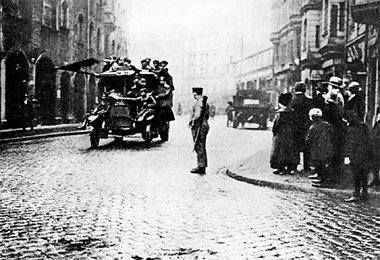 Wagen der bayerischen Roten Armee während der Räterepublik im Ap...