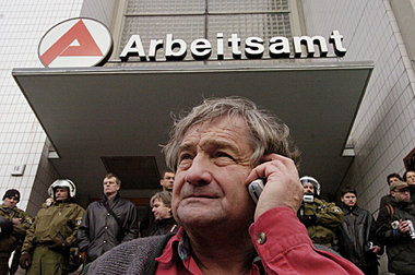 Wer sich wehrt, wird observiert: Professor Peter Grottian bei Pr... Wer sich wehrt, wird observiert: Professor Peter Grottian bei Pr...