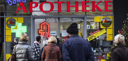 Systemfehler: Masken haben die Apotheken, doch die Berechtigten ... Systemfehler: Masken haben die Apotheken, doch die Berechtigten ...