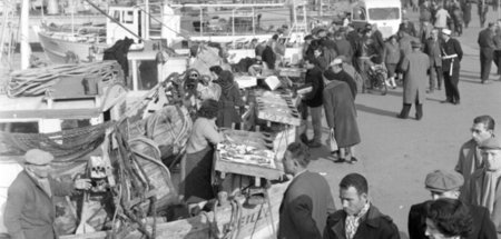 Ein Sturm kommt: Hafenszene in Marseille (1970) Ein Sturm kommt: Hafenszene in Marseille (1970)