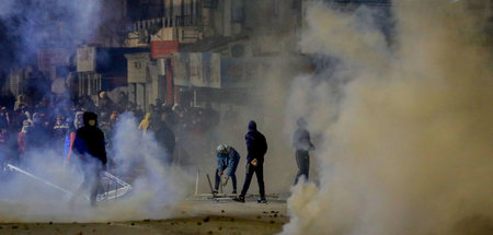 Tränengas gegen protestierende Jugendliche: Die tunesische Haupt...