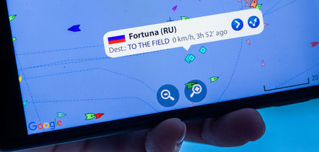 Mit der App »Marine Traffic« wird die Position des russischen Ve...