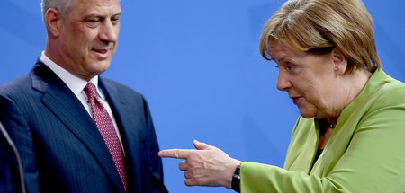 Kosovos »Präsident« Hashim Thaci (l.) zu Besuch bei Kanzlerin Me...