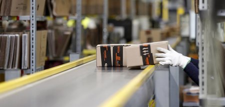 Am letzten Wochentag sollen die Bänder weiterhin stillstehen (Rh... Am letzten Wochentag sollen die Bänder weiterhin stillstehen (Rh...
