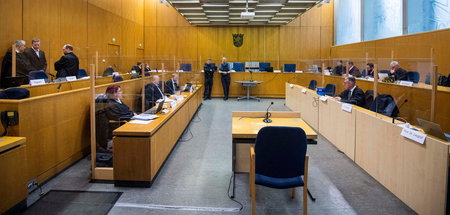 Blick in den Gerichtssaal vor Beginn eines Verhandlungstages (Fr...