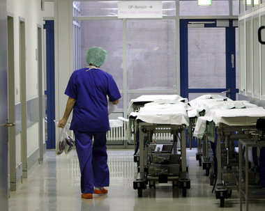 Krankenhaus wird rentables Unternehmen – bezahlen müssen Beschäf...