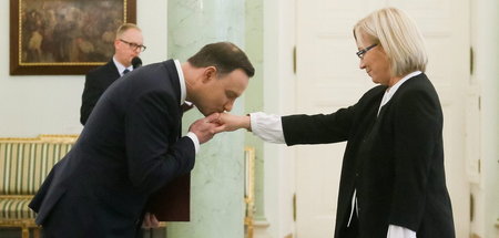 Erfüllungsgehilfin der rechten Regierungspartei: Die von der PiS... Erfüllungsgehilfin der rechten Regierungspartei: Die von der PiS...