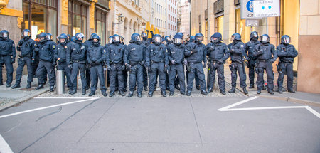Polizeikette am 21. November 2020 in Leipzig Polizeikette am 21. November 2020 in Leipzig