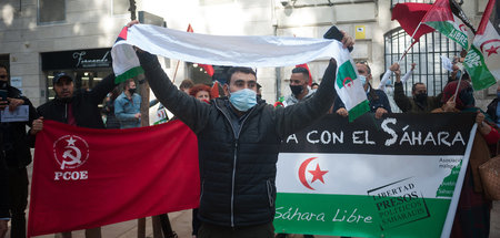 »Marruecos culpable, España responsable!« (Marokko ist schuldig,...