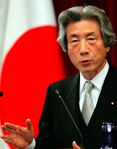 Koizumi setzt auf die Streitkräfte